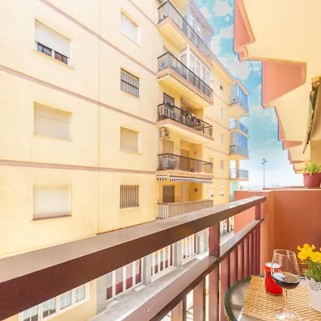 Paseo Maritimo Puerto Deportivo Yate Iv Fuengirola
